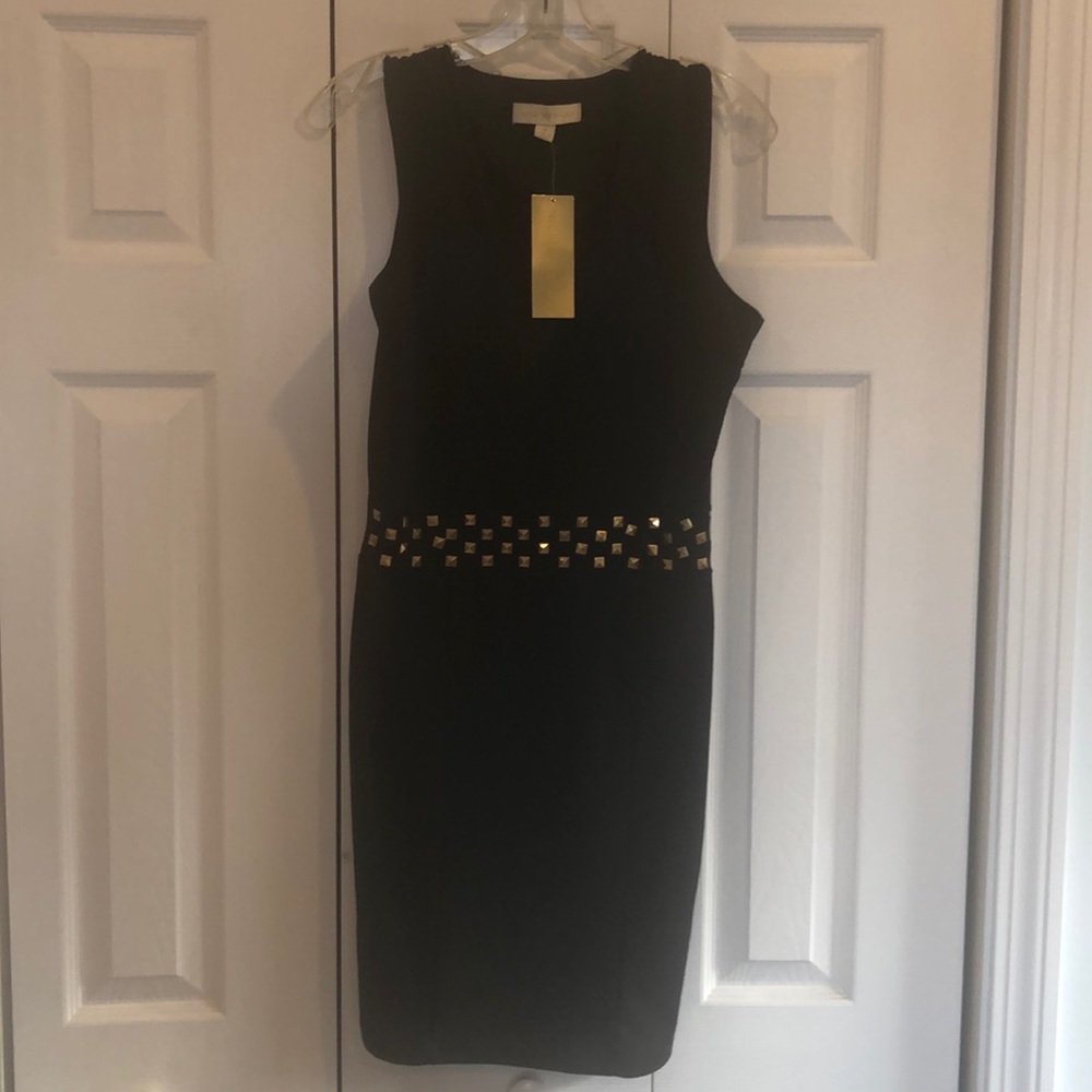 Nicki Minaj little black dress!